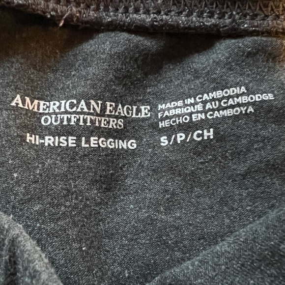 AMERICAN EAGLE Grey Hi Rise Leggings With Zippers Bottom Legs Size Small - Picture 6 of 6